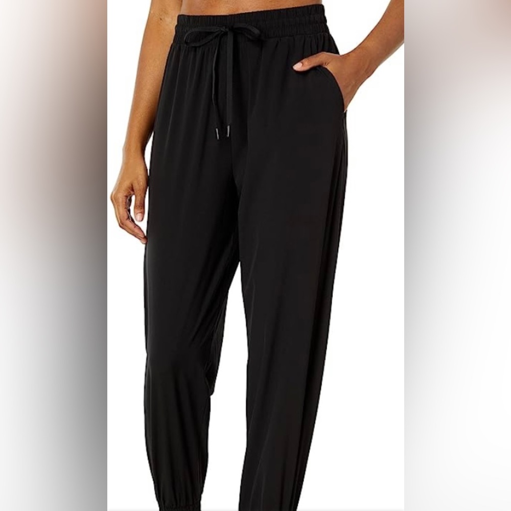 Thrive Societe Women’s Black Jogging Pants Size M